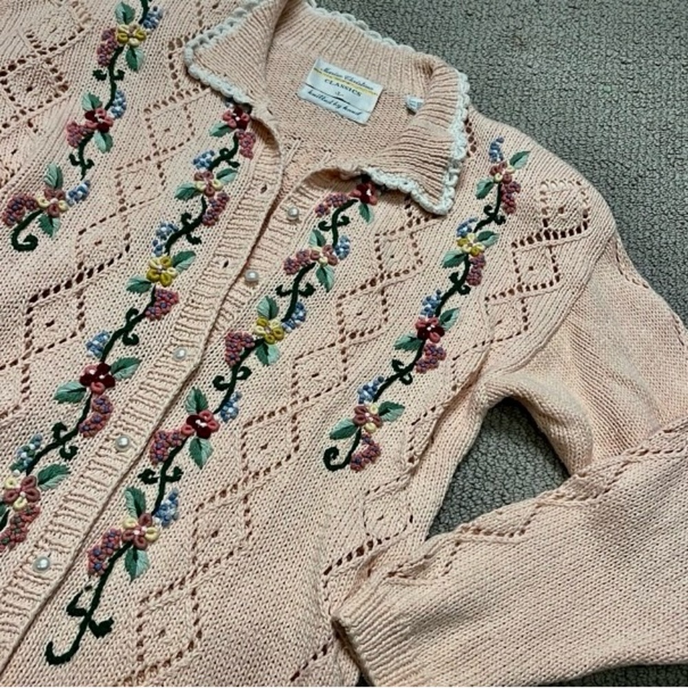 Granny core embroidered Pink cardigan Sweater